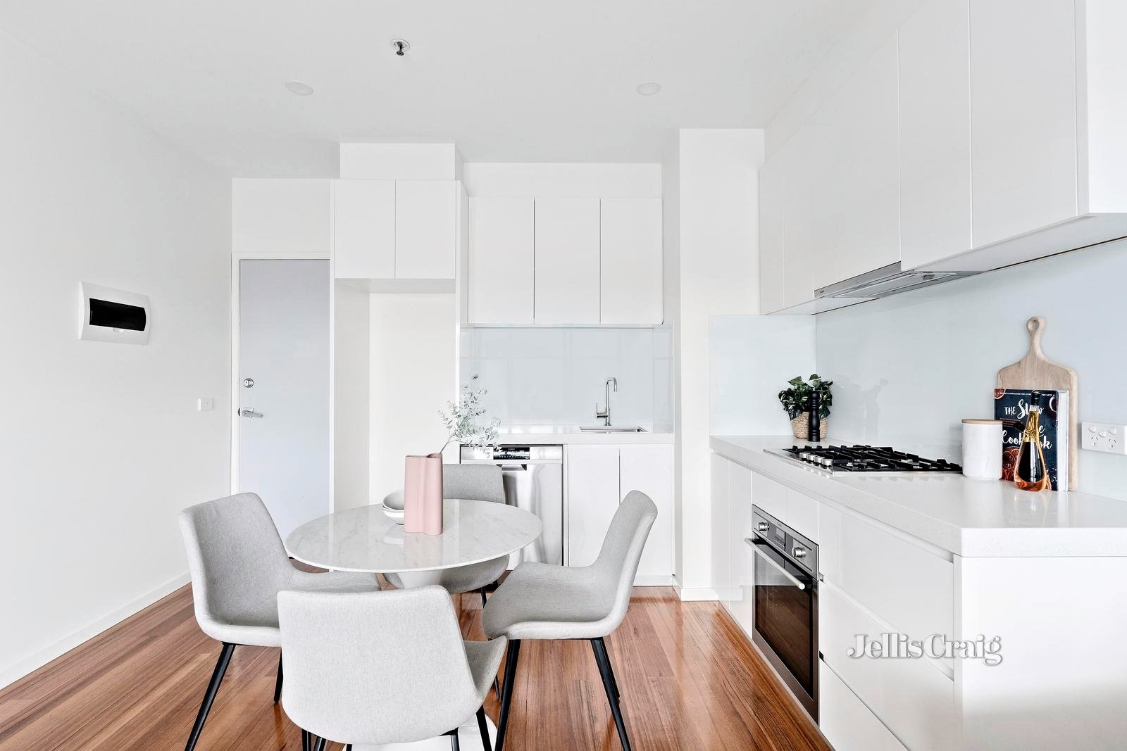 16/366 Pascoe Vale Road, Strathmore image 3