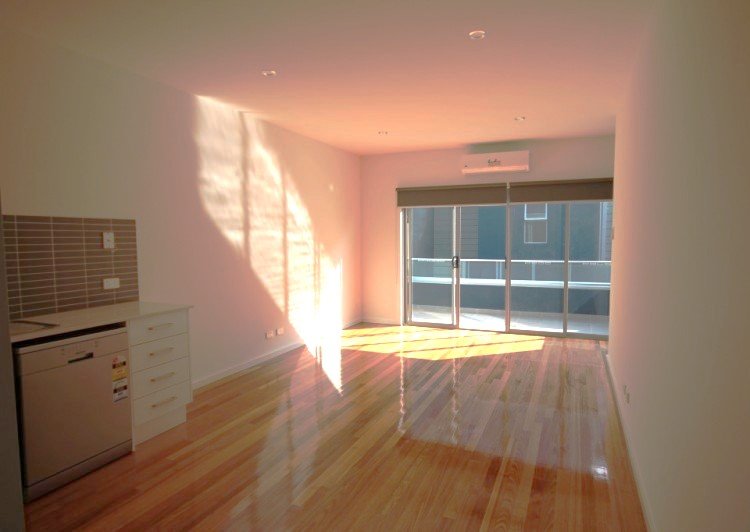 Property Gallery Thumbnail 3