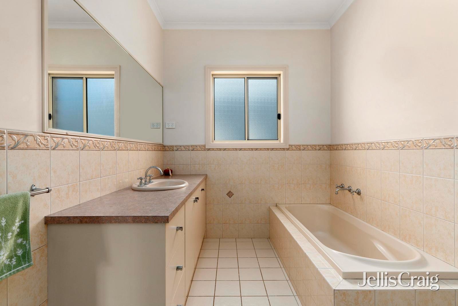 1/64 Carnarvon Road, Strathmore image 8