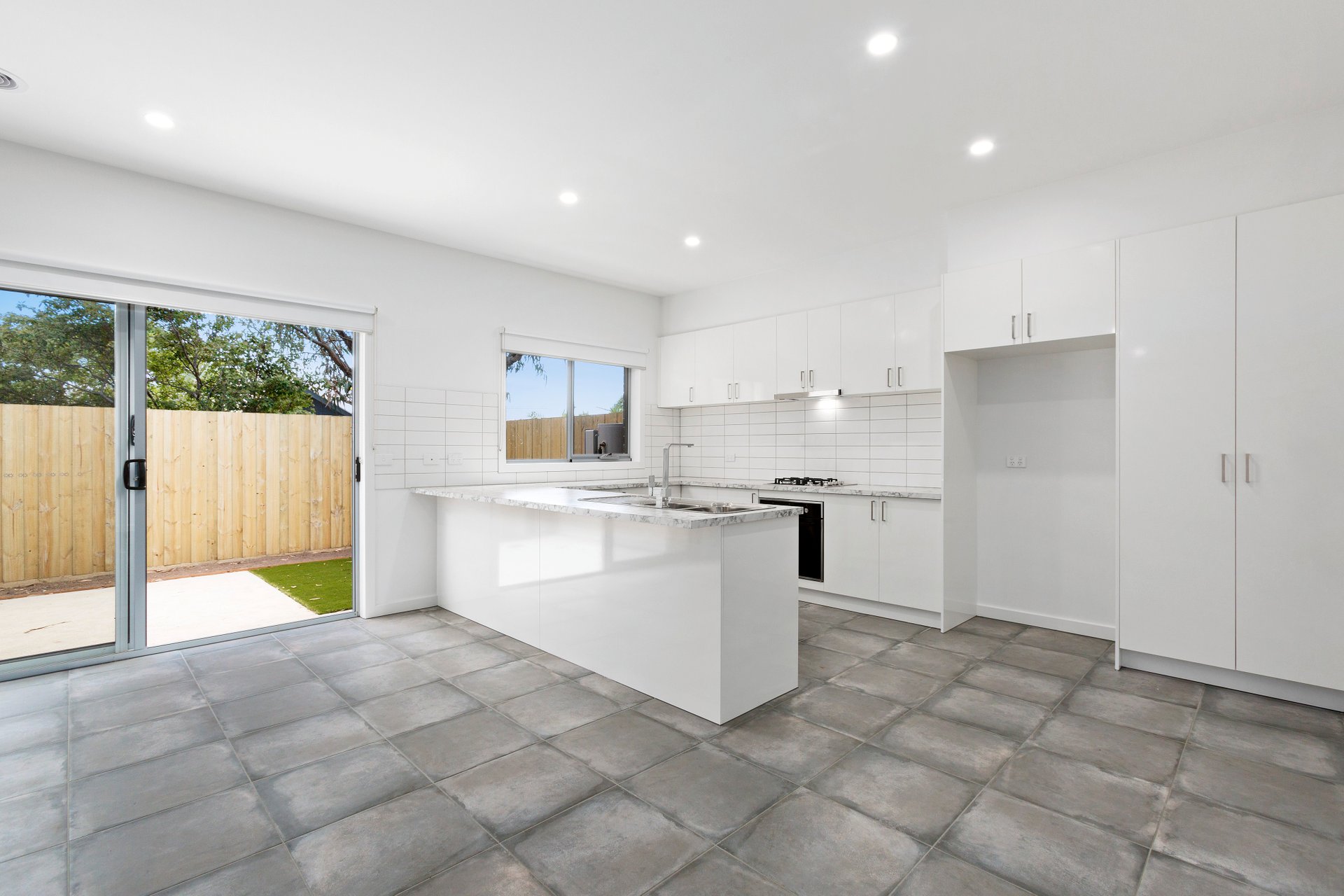 Property Gallery Thumbnail 4