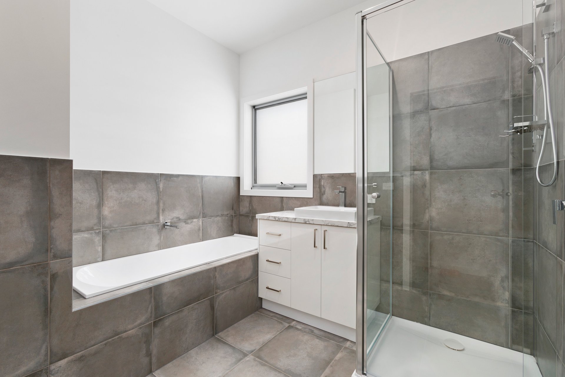 Property Gallery Thumbnail 6