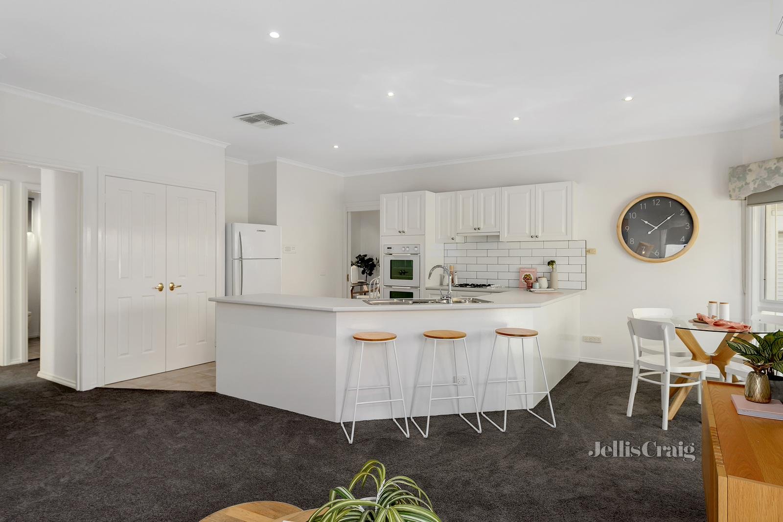 1/64 Coorie Crescent, Rosanna image 6