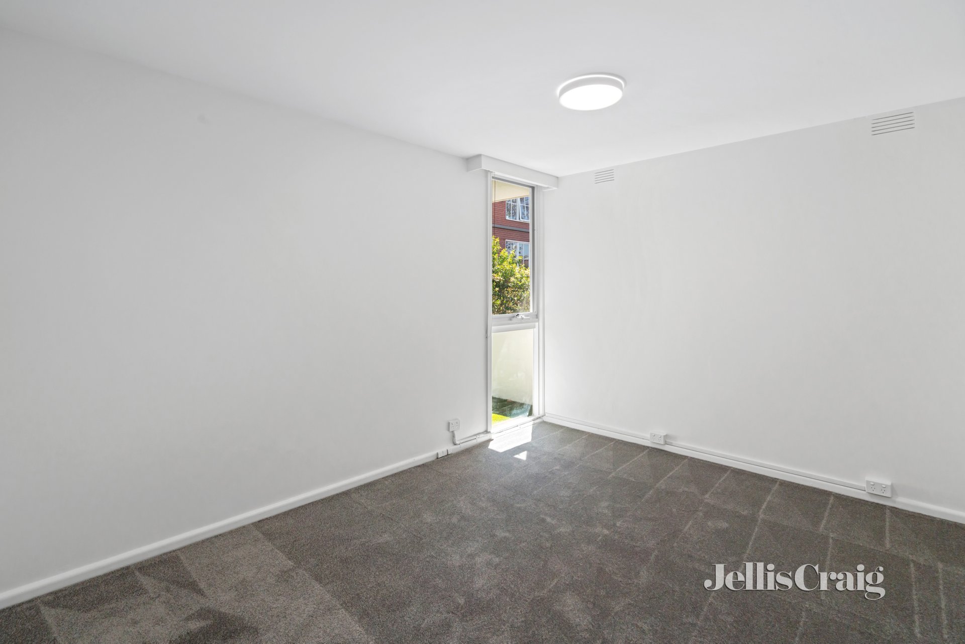 16/4 Gordon Grove, South Yarra image 3