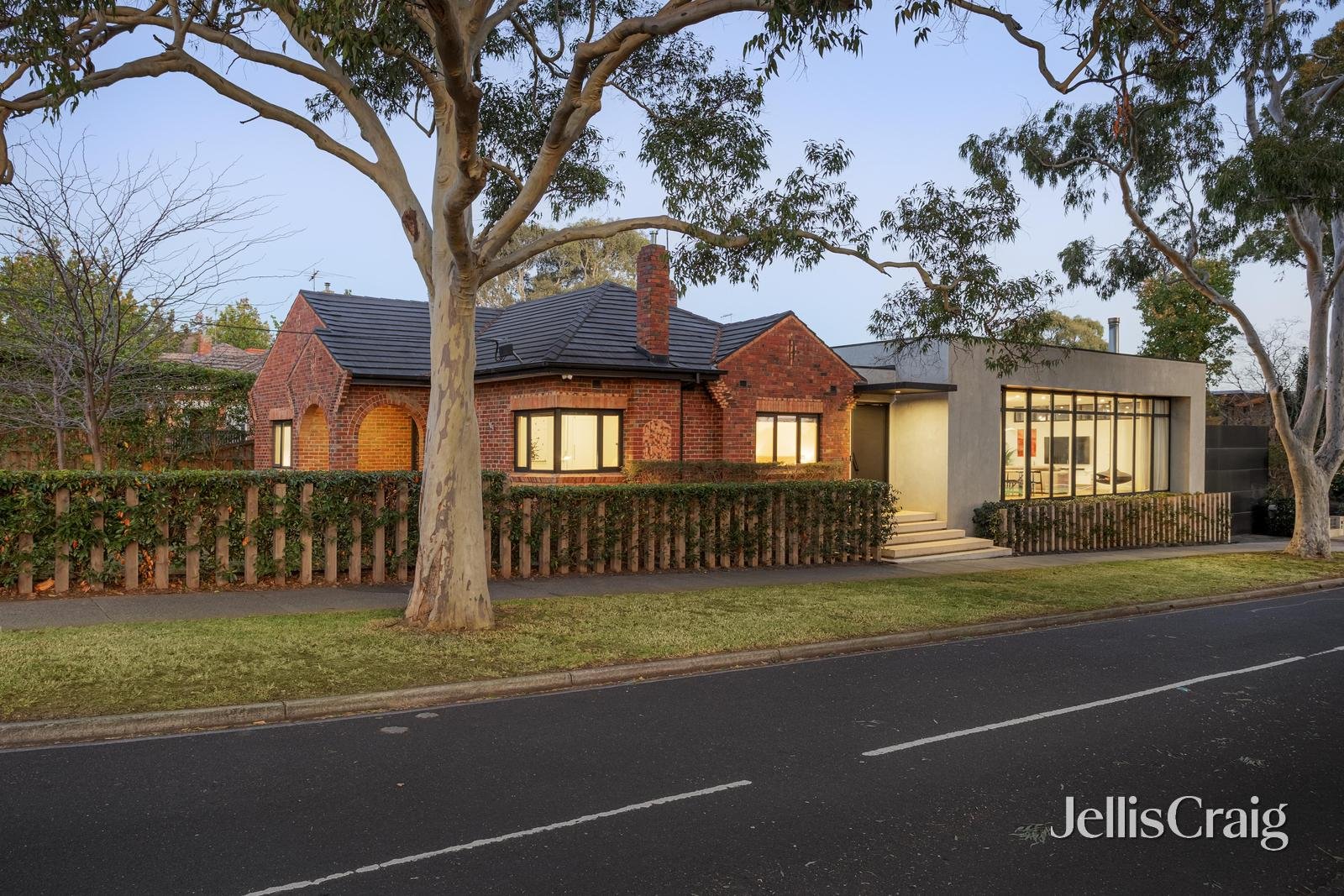 164 Lower Heidelberg Road, Ivanhoe&nbsp;East image 1