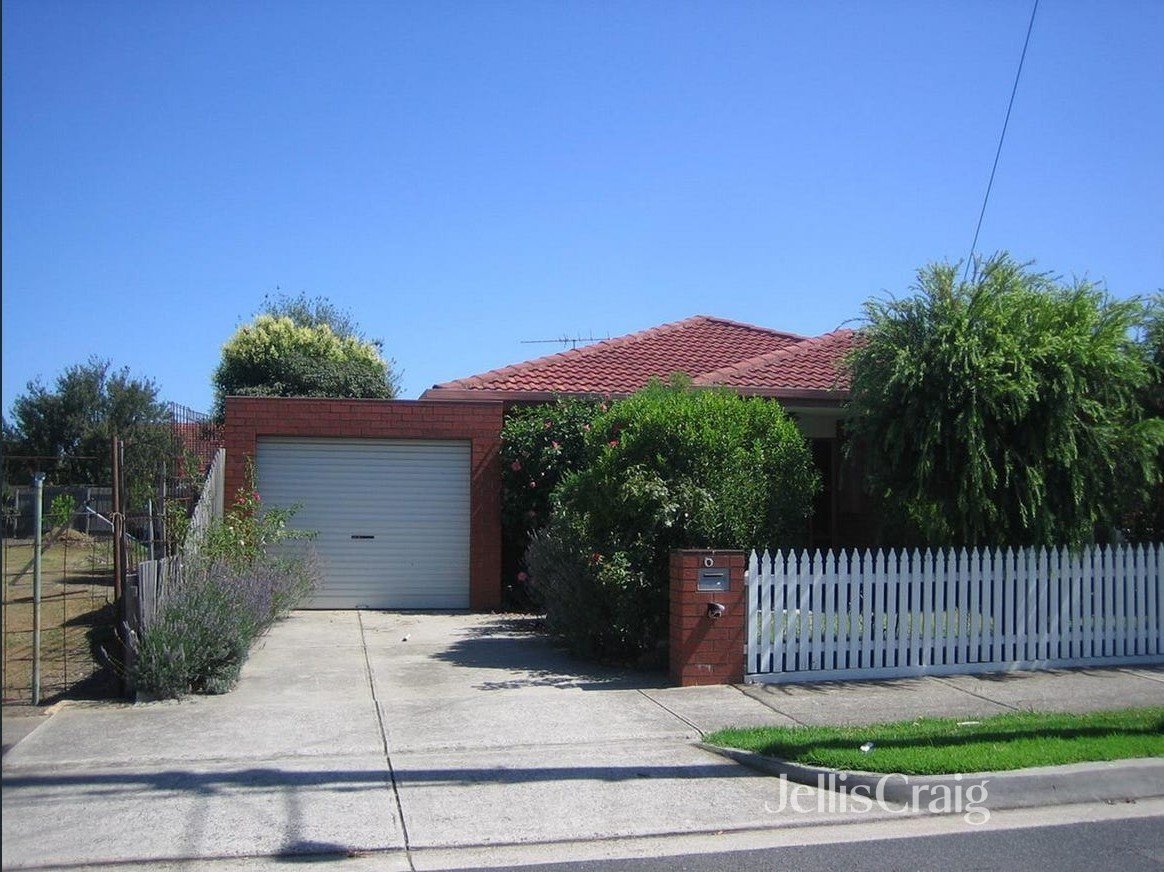 1/64 Moore Street, Coburg image 8