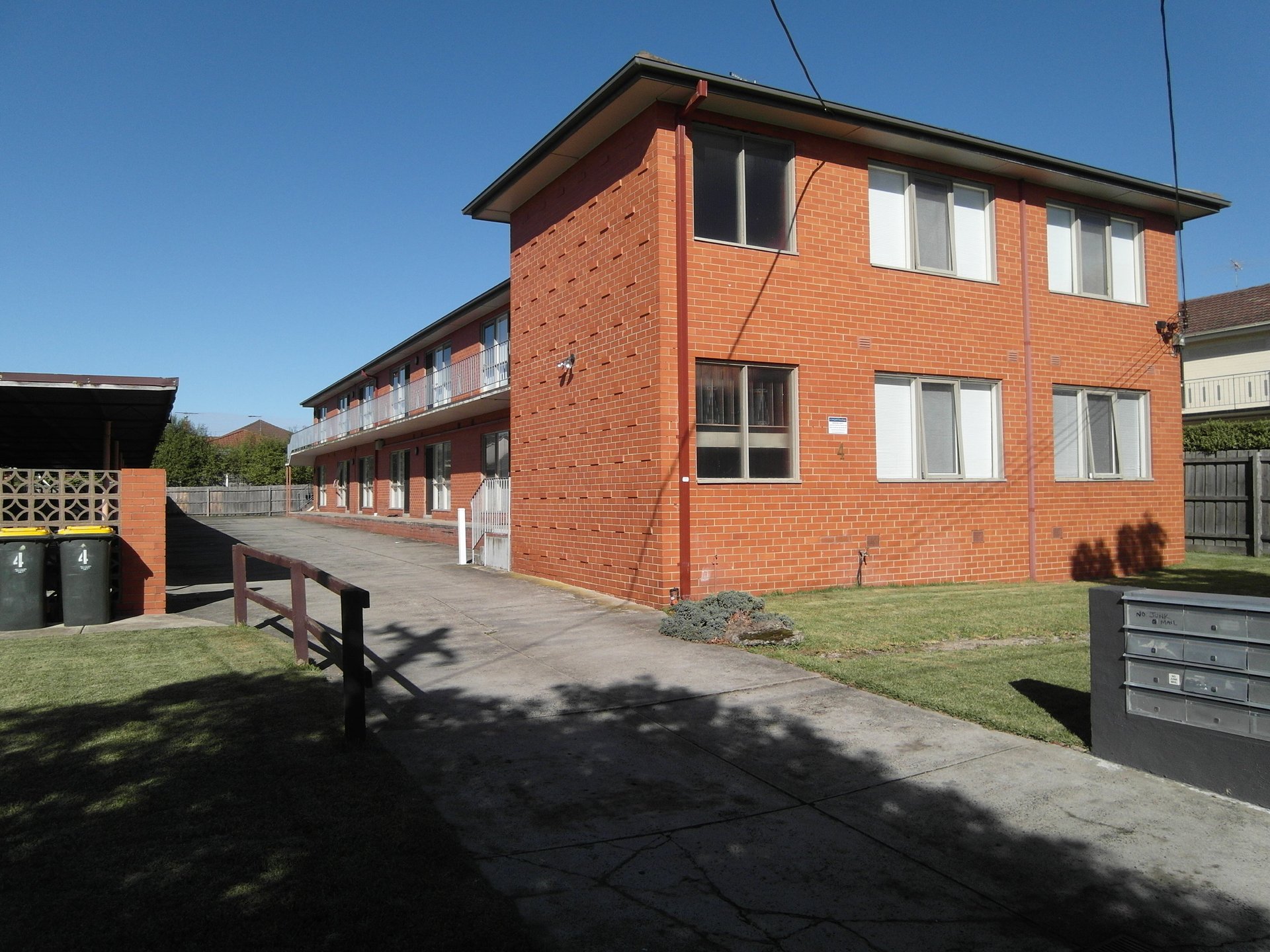 16 / 4 Rosedale Avenue GLEN HUNTLY, VIC 3163