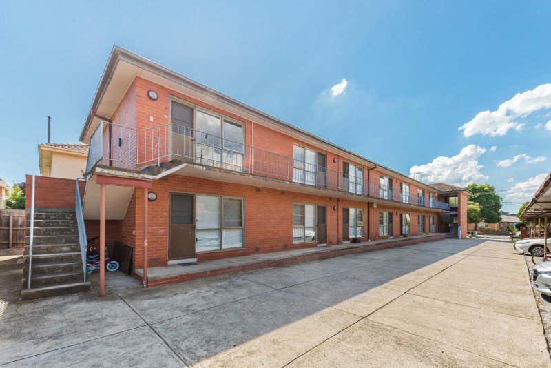 16 / 4 Rosedale Avenue GLEN HUNTLY, VIC 3163