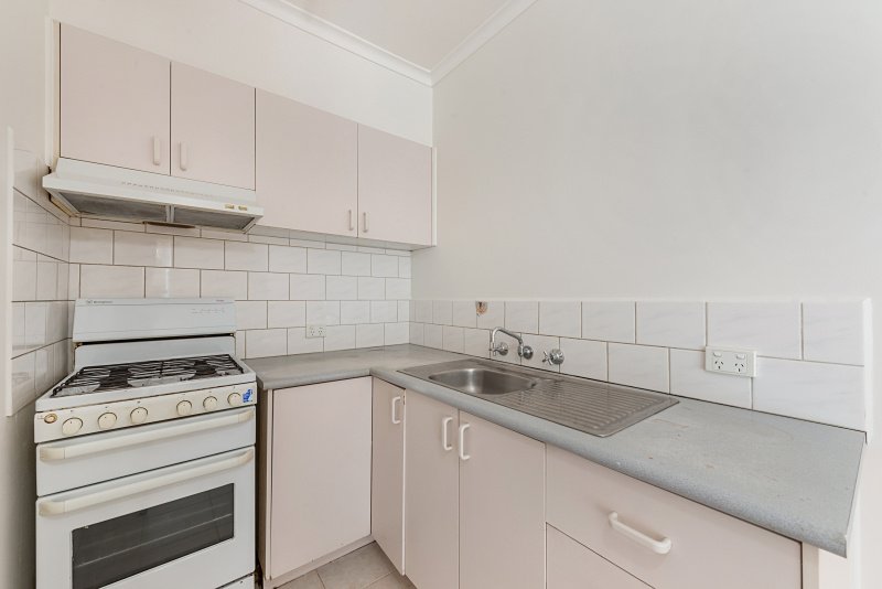 16 / 4 Rosedale Avenue GLEN HUNTLY, VIC 3163