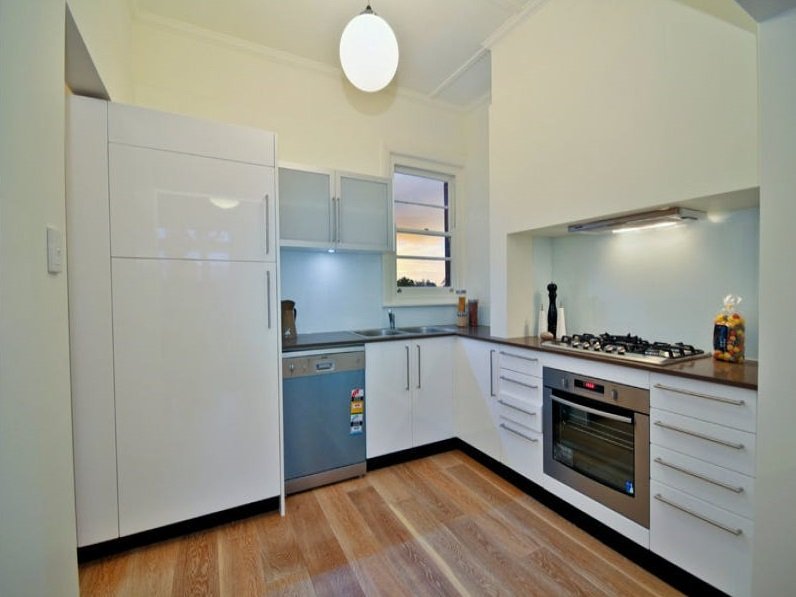 1/64 Victoria Avenue, Albert Park image 4