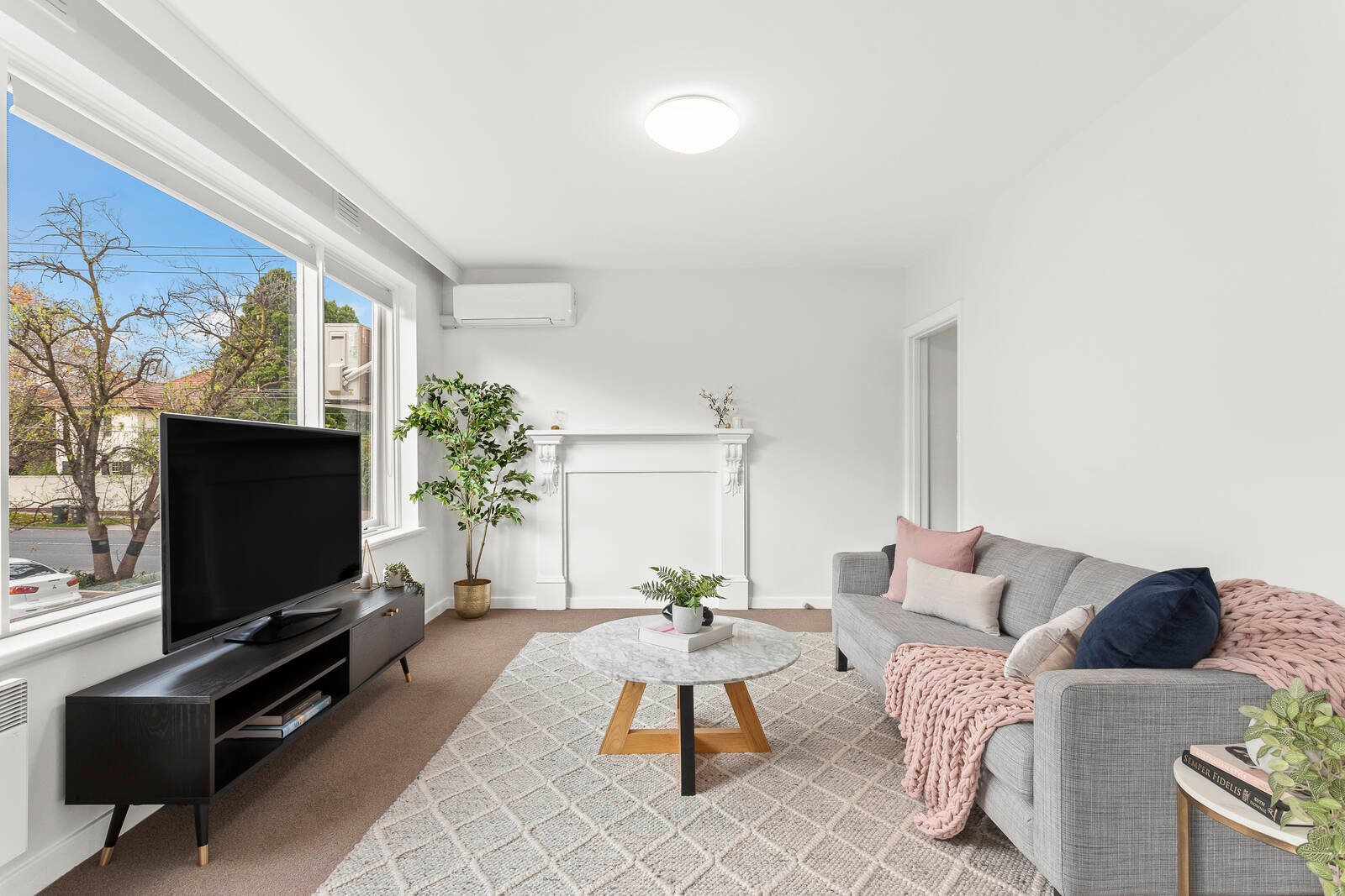 Property Gallery - Main Image