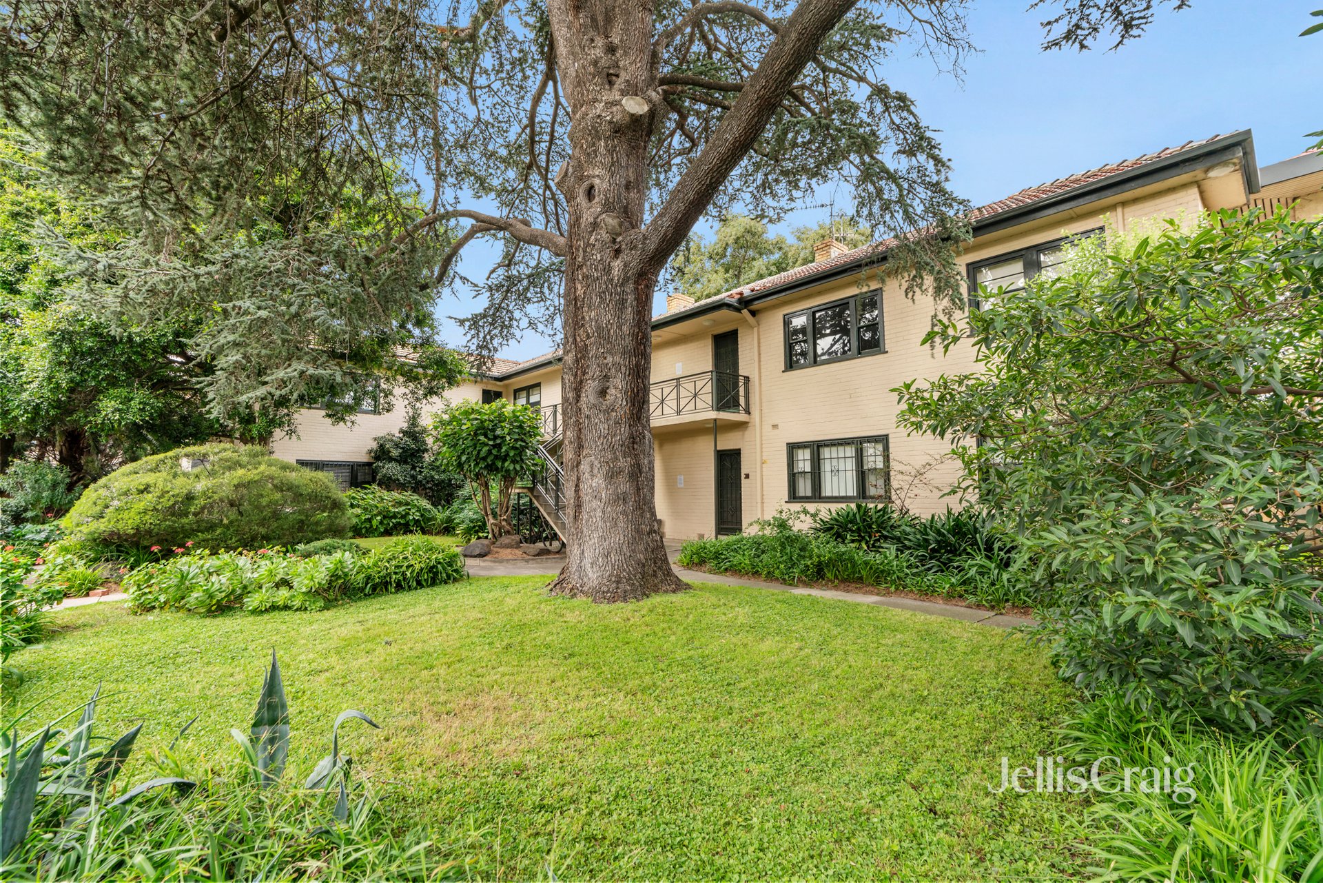 16/42 Grandview Grove, Prahran image 1