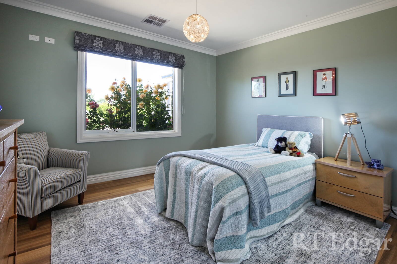 Property Gallery Thumbnail 16