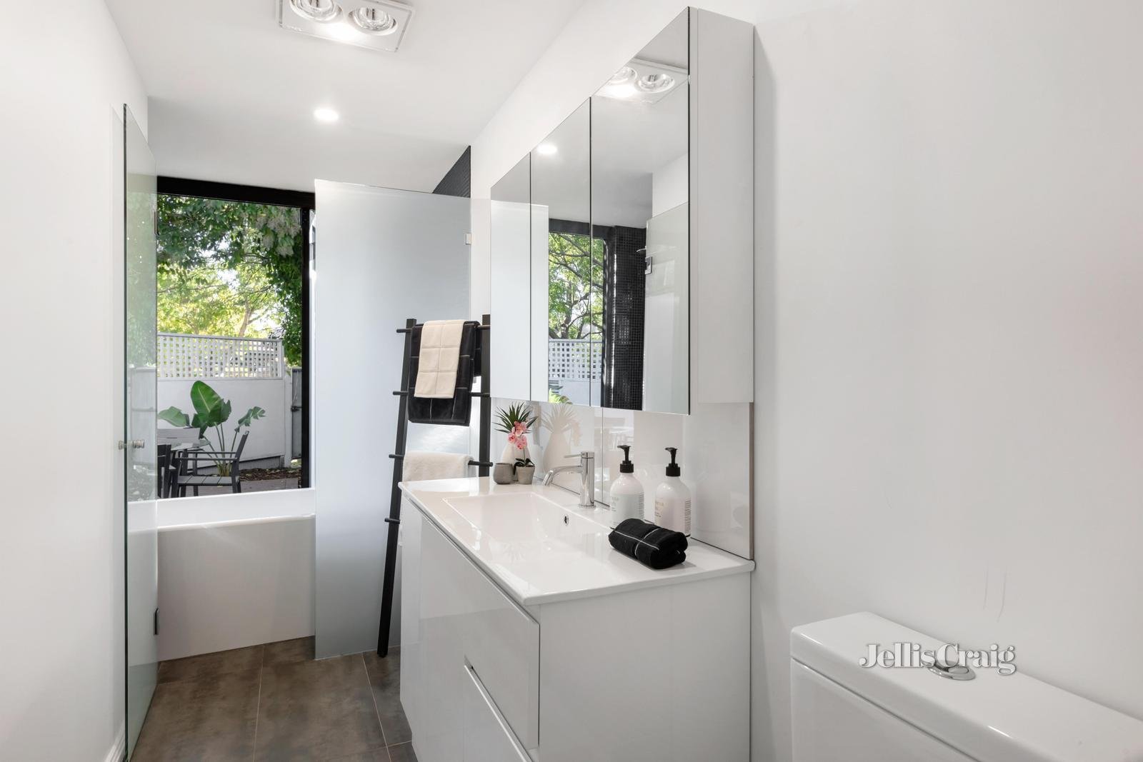 165 Cochrane Street, Brighton image 11