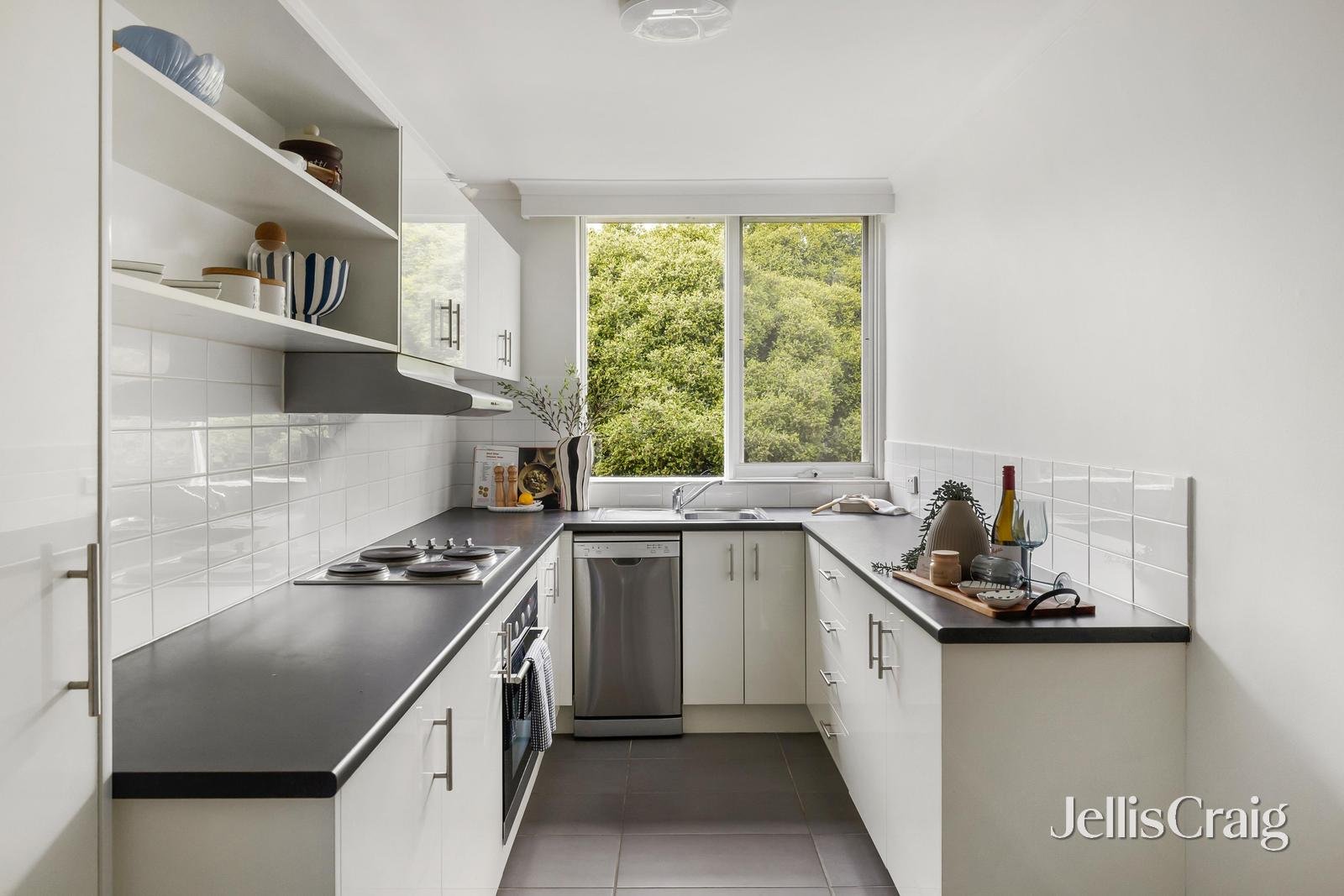 16/5 Denham Street, Hawthorn image 4