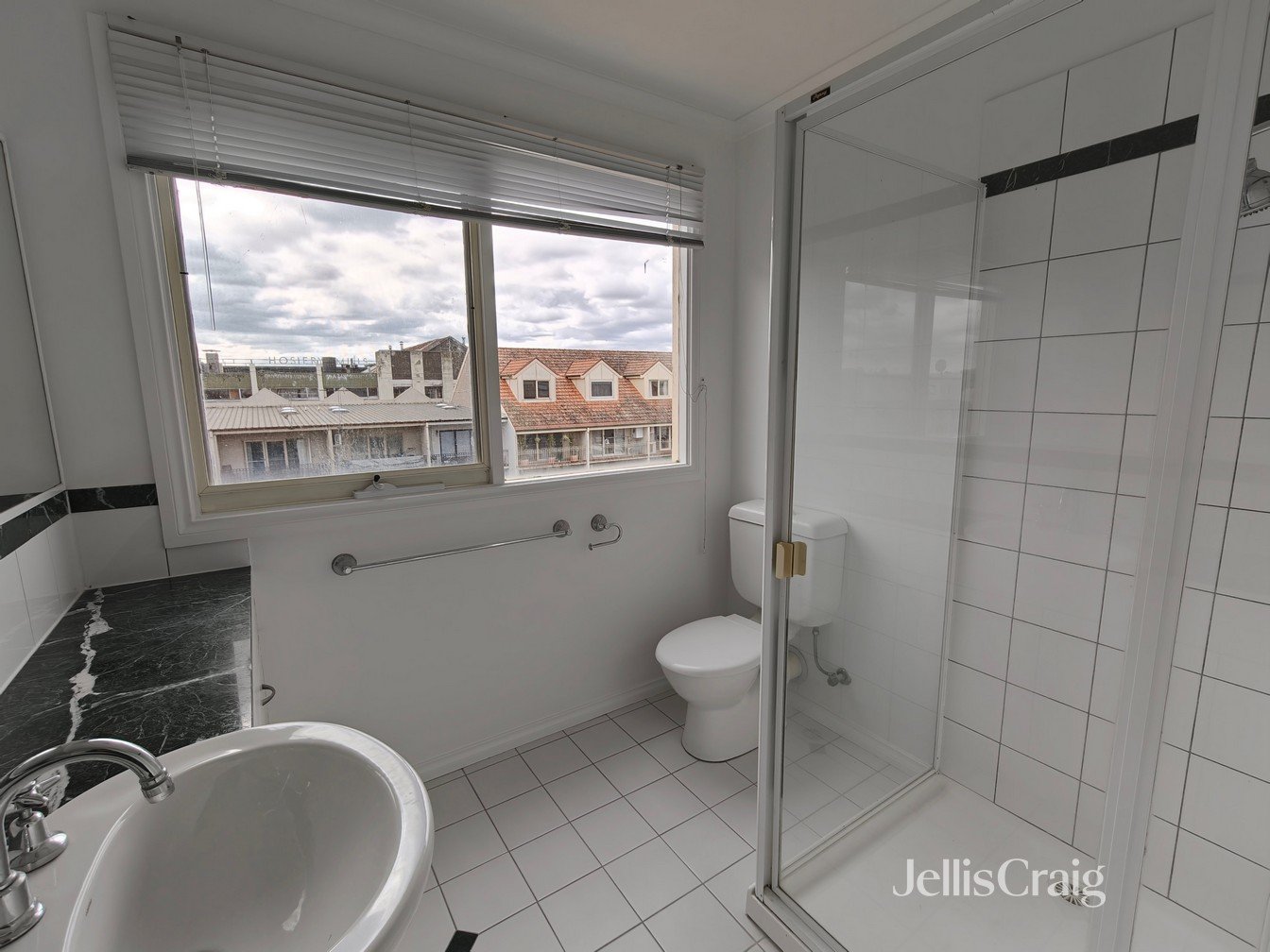 16/5 Evans Street, Brunswick image 9