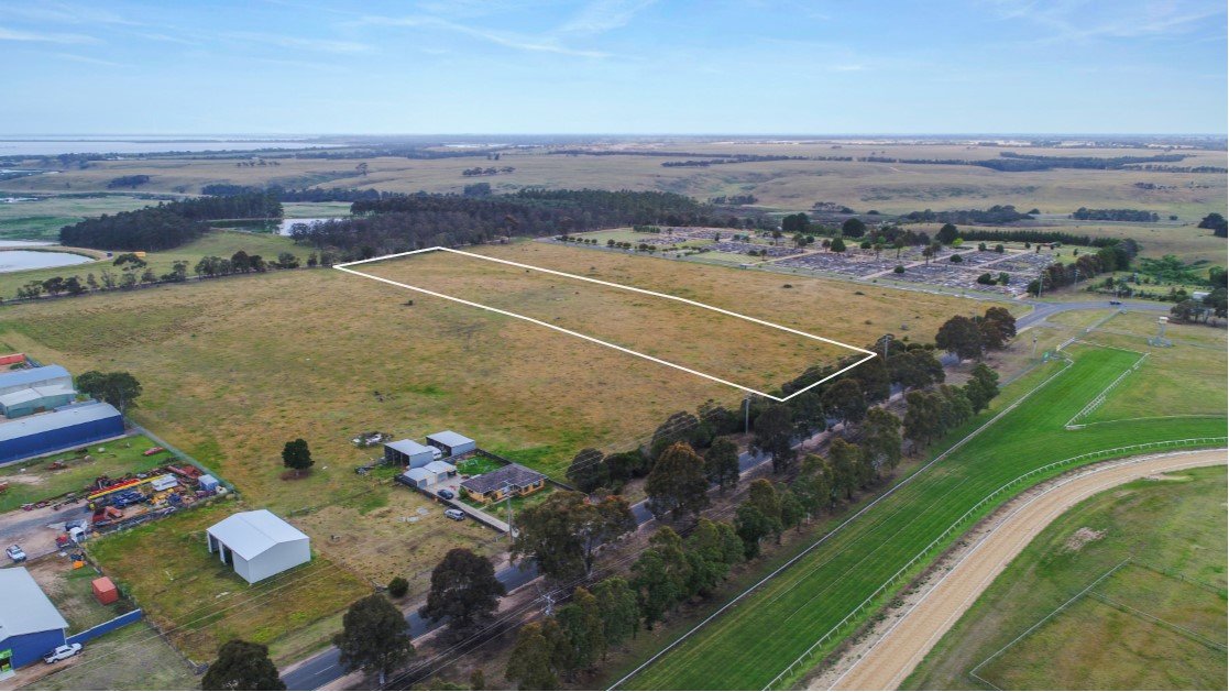 165 Creek Road, Bairnsdale bed, bath Land Bill Wyndham & Co.