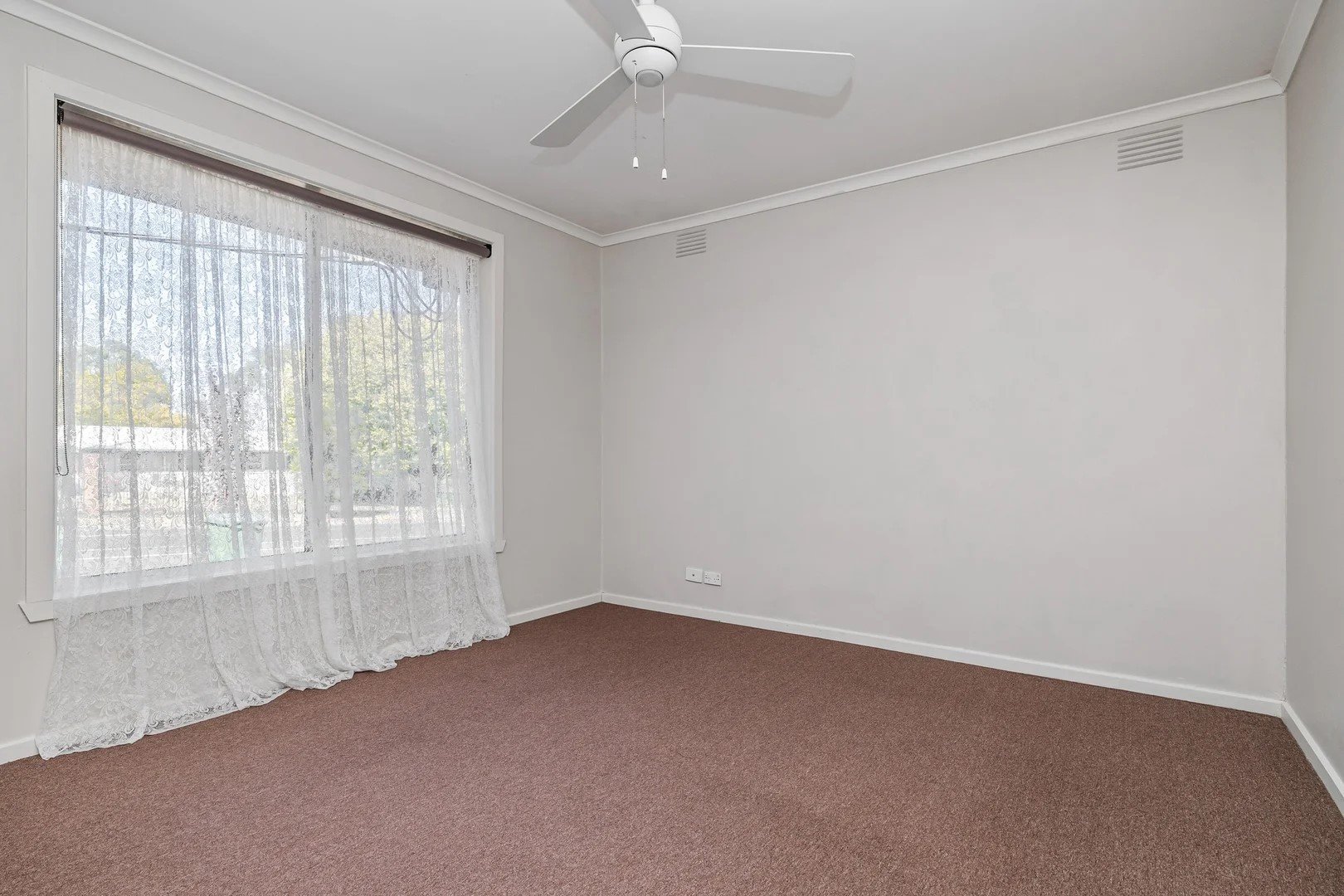 1/65 Hewish Road, Croydon image 7