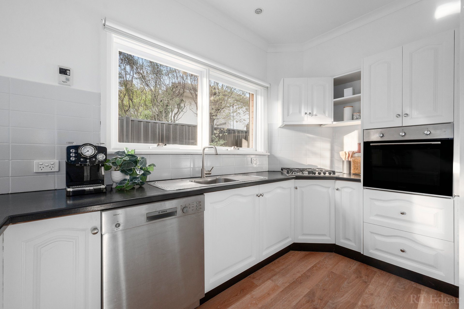 Property Gallery Thumbnail 4