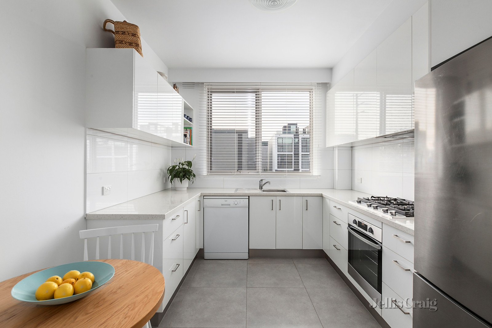 16/521-527 Royal Parade, Parkville image 9