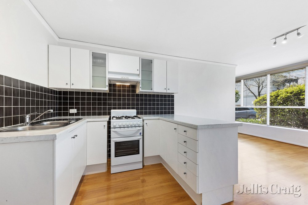 1/657 Brunswick Street, Fitzroy image 2