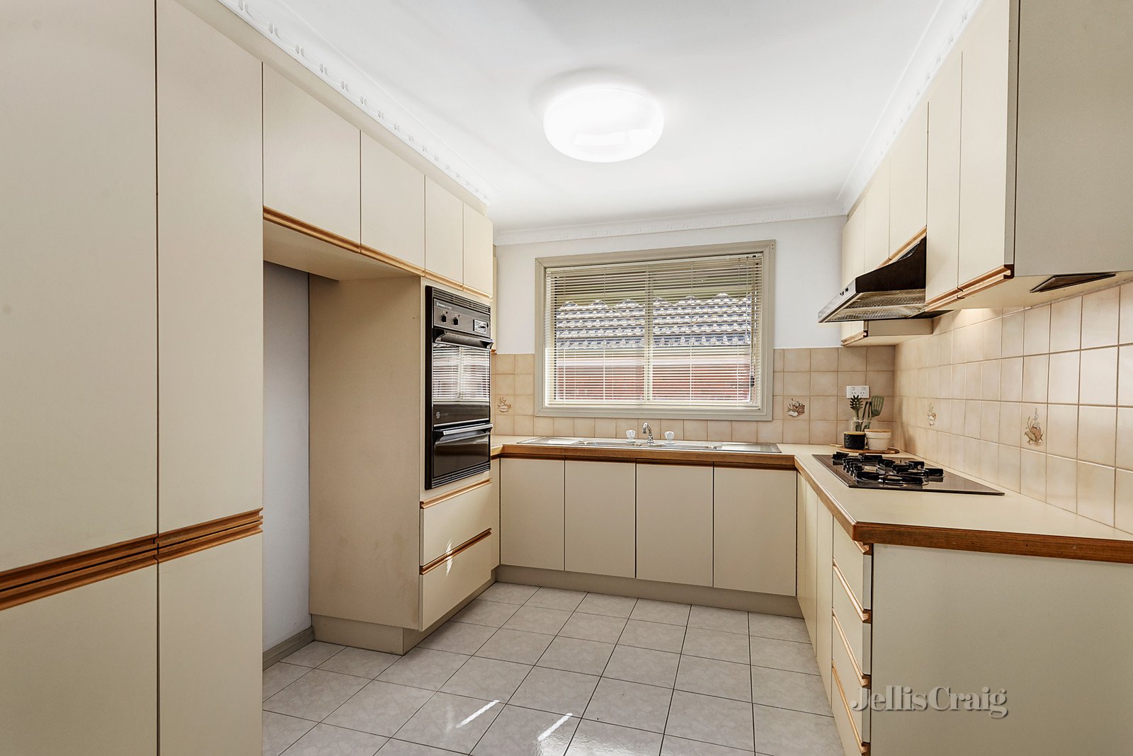 1/66-68 Tucker Road, Bentleigh image 3