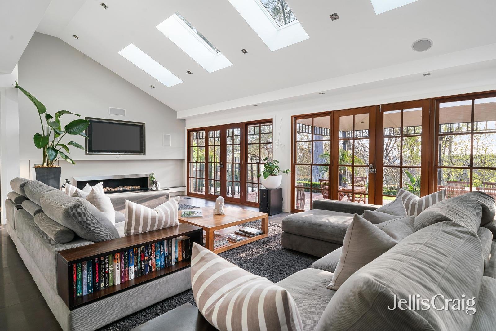 166 Allendale Road, Eltham image 5