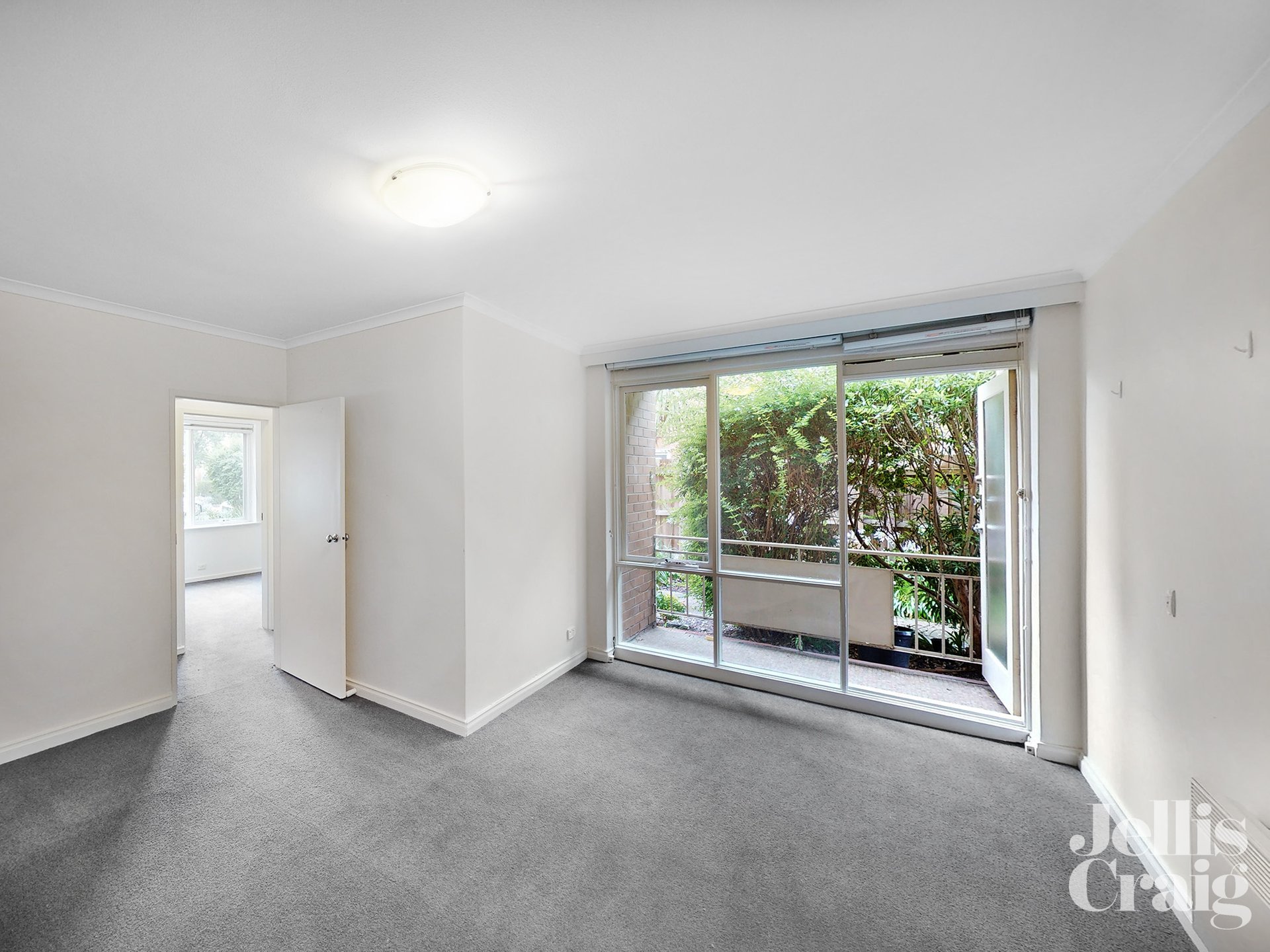 1/66 Edgar Street, North Glen Iris image 2