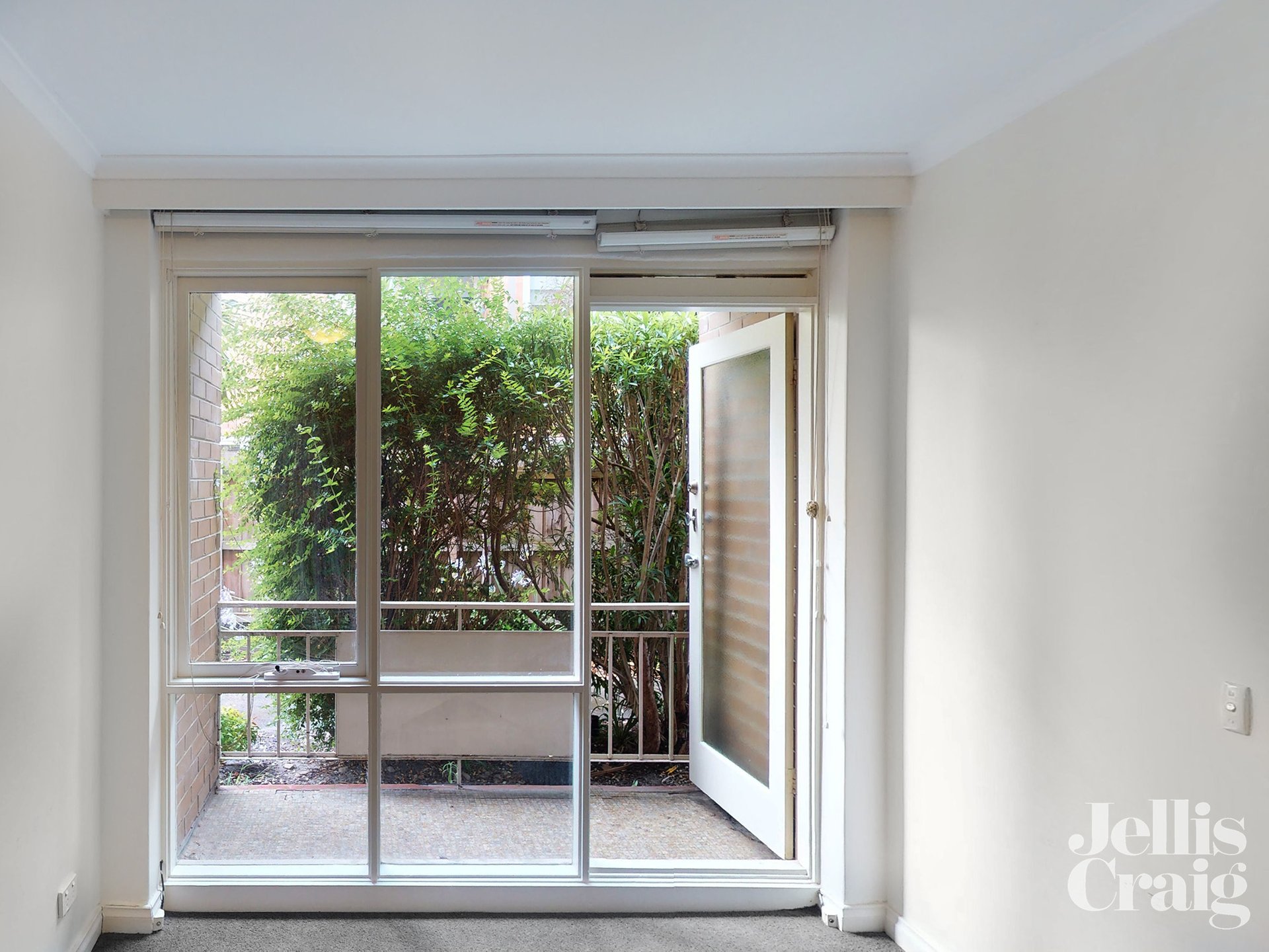 1/66 Edgar Street, North Glen Iris image 5