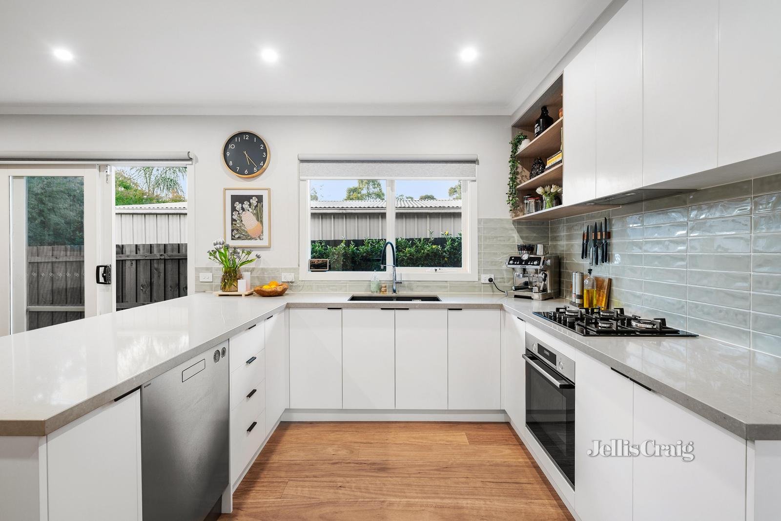 1/66 Mahoneys Road, Forest Hill image 3