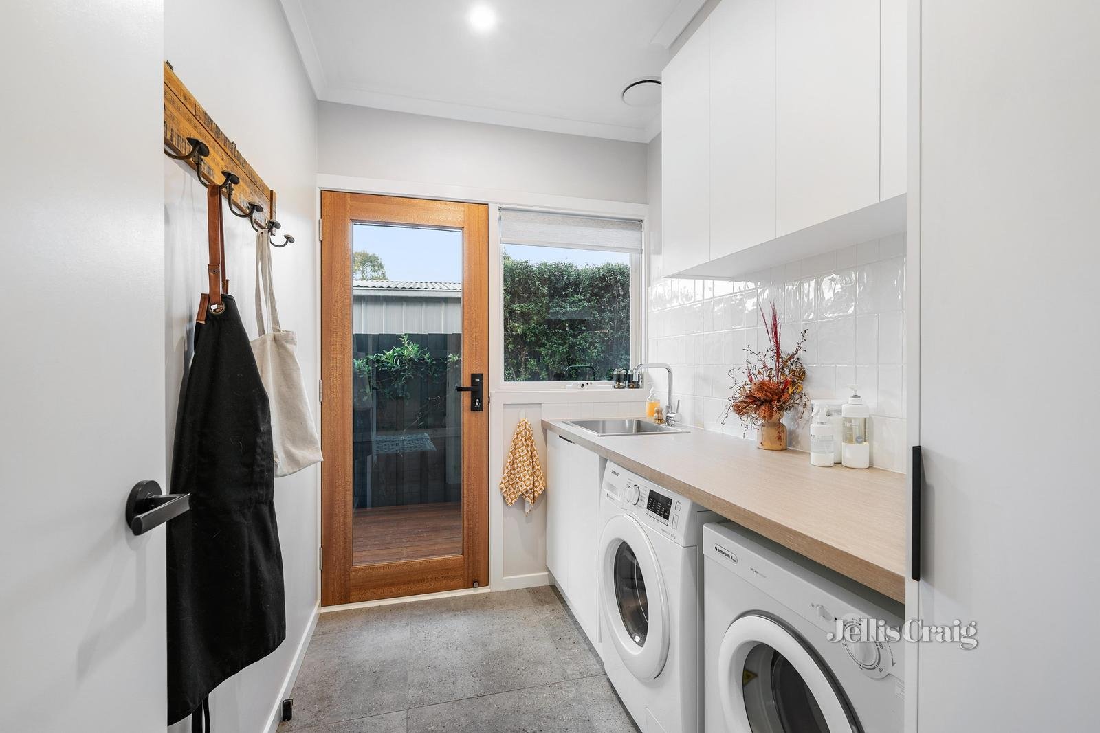 1/66 Mahoneys Road, Forest Hill image 6