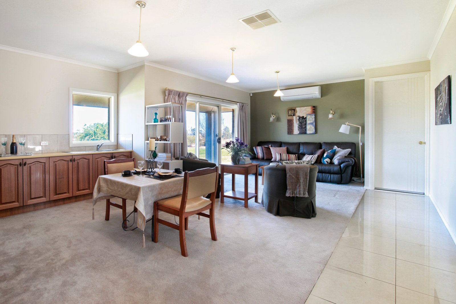 Property Gallery Thumbnail 12
