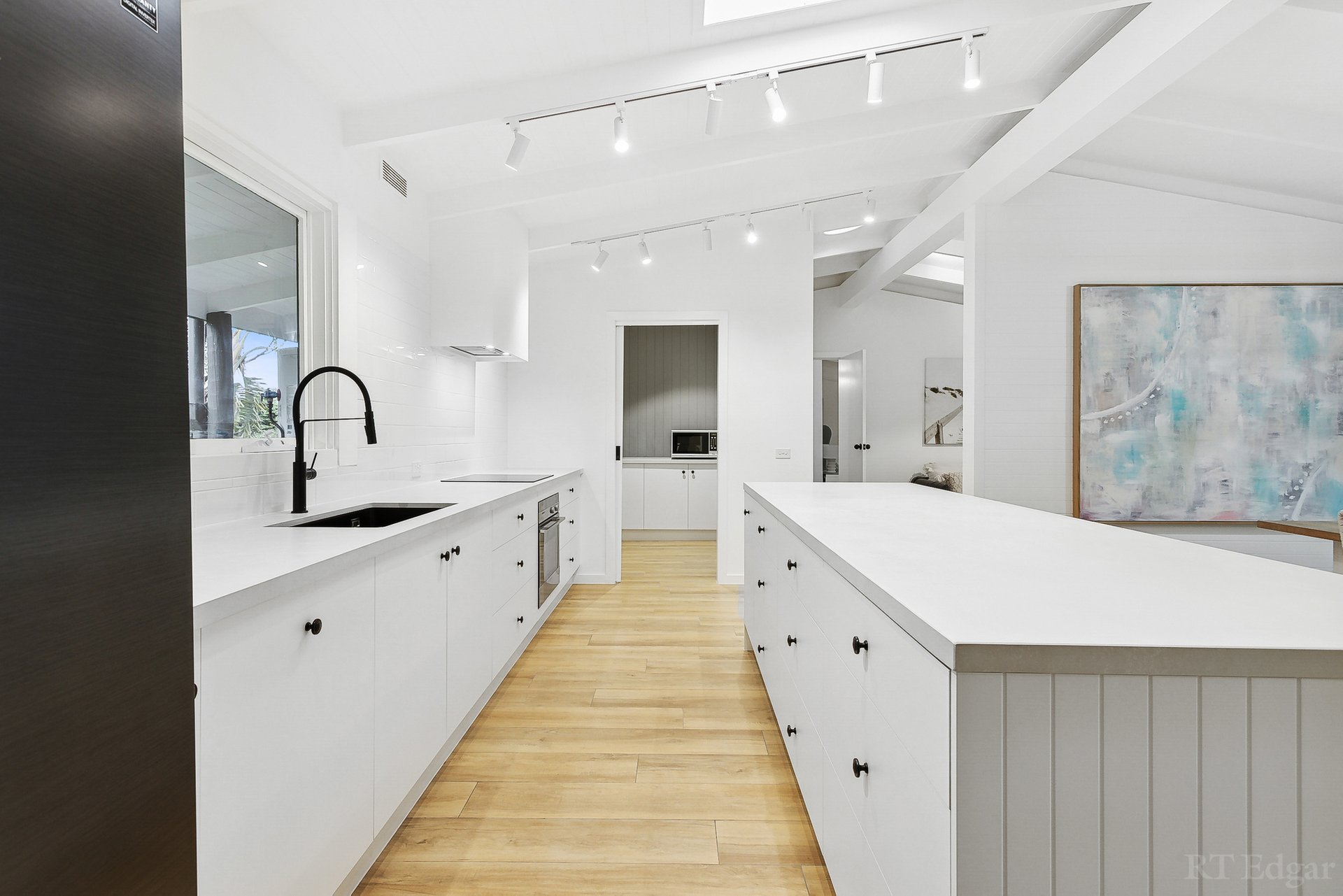 Property Gallery Thumbnail 5