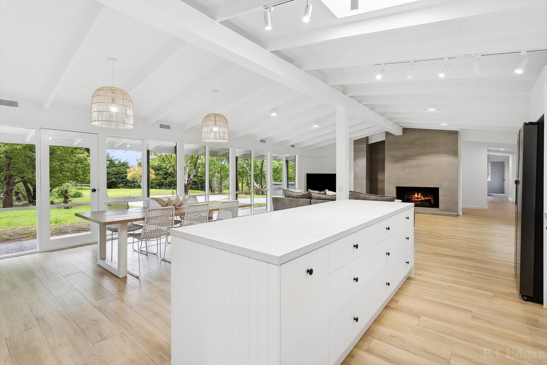 Property Gallery Thumbnail 6