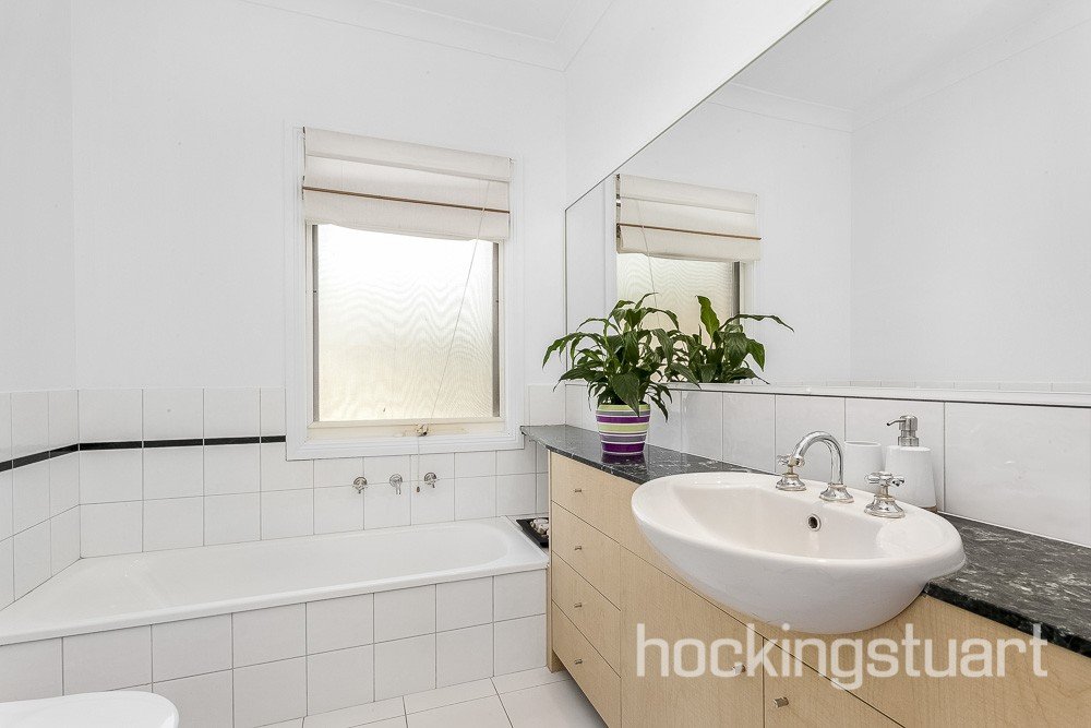 1/66 Melrose Street, Mont Albert North image 7