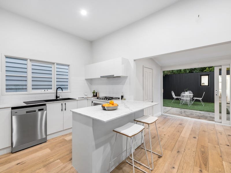 Property Gallery Thumbnail 3