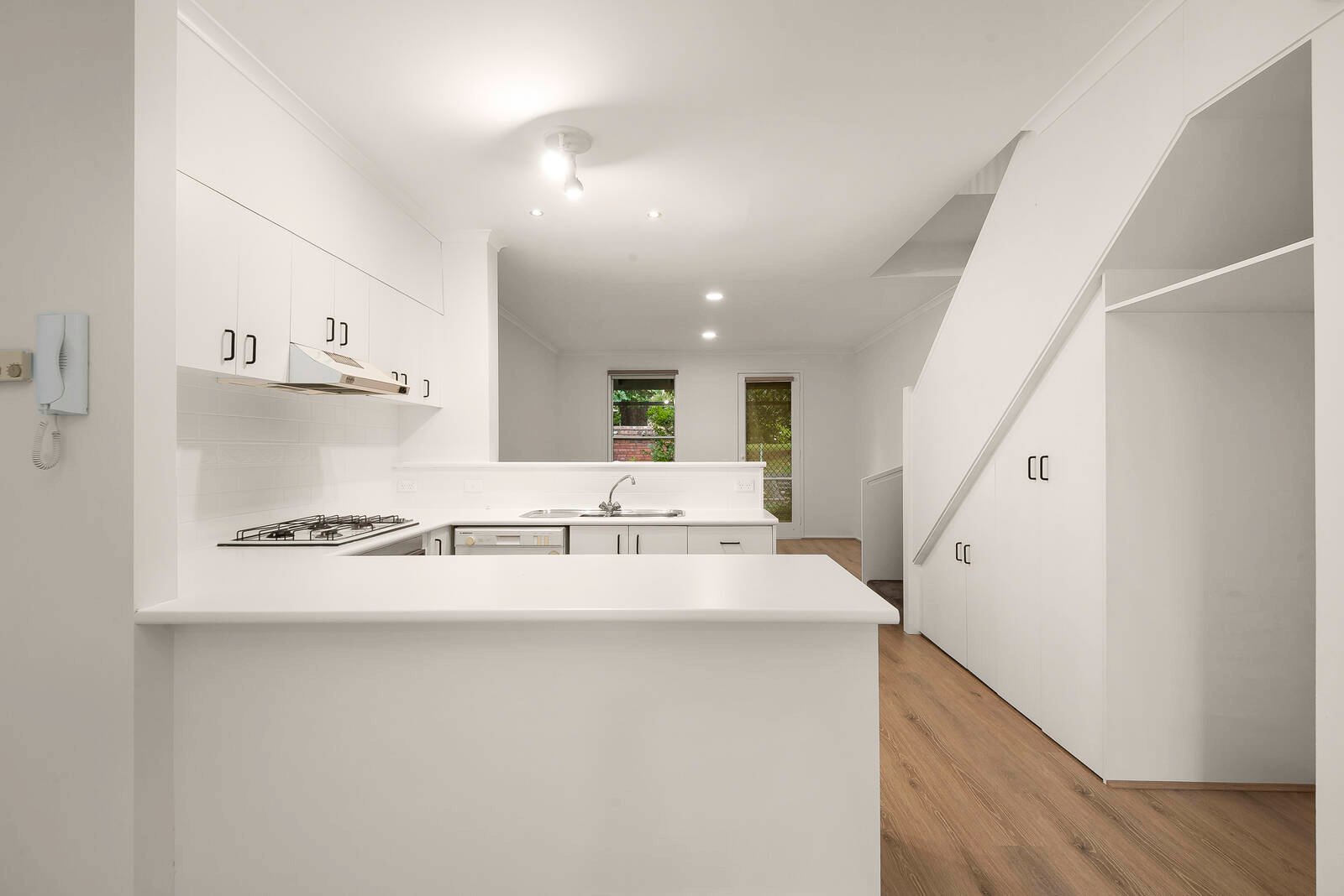 Property Gallery Thumbnail 3