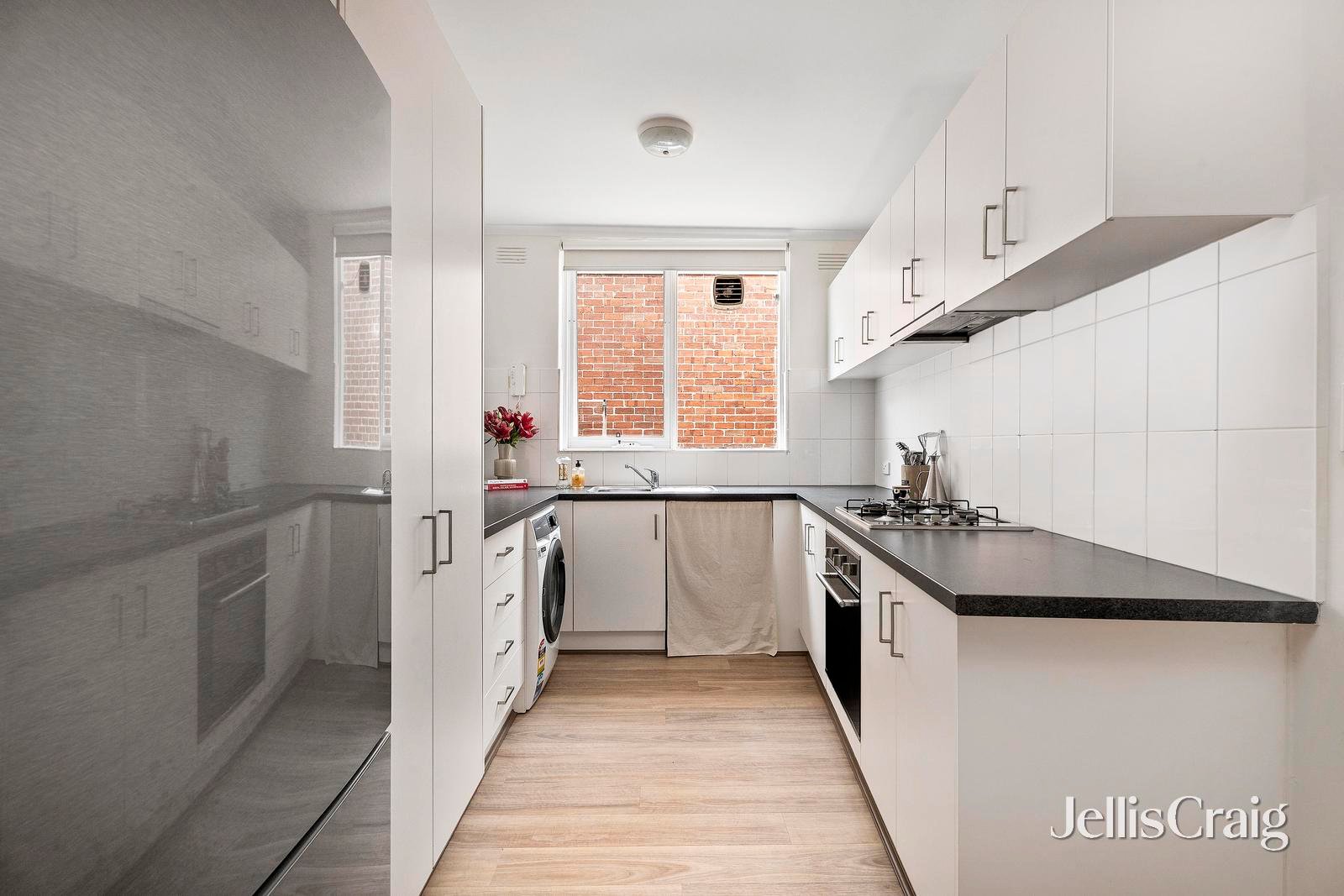 16/60 Farnham Street, Flemington image 3