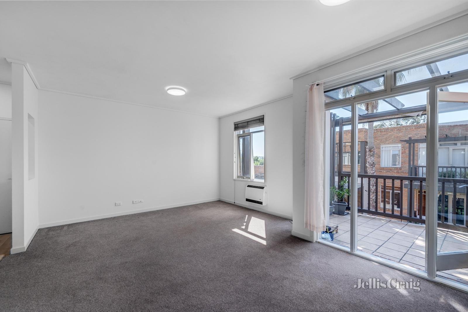 16/65-69 Riversdale Road, Hawthorn image 2