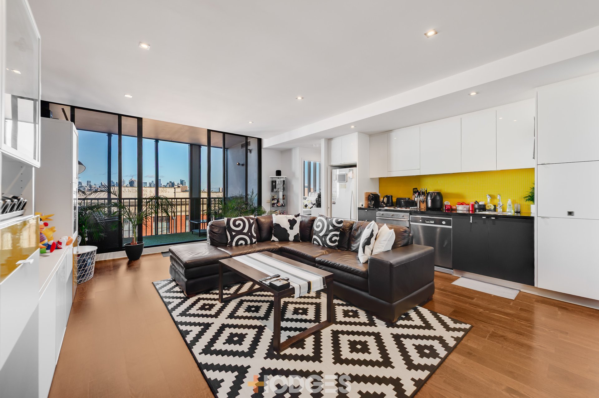 166 / 73 River Street Richmond