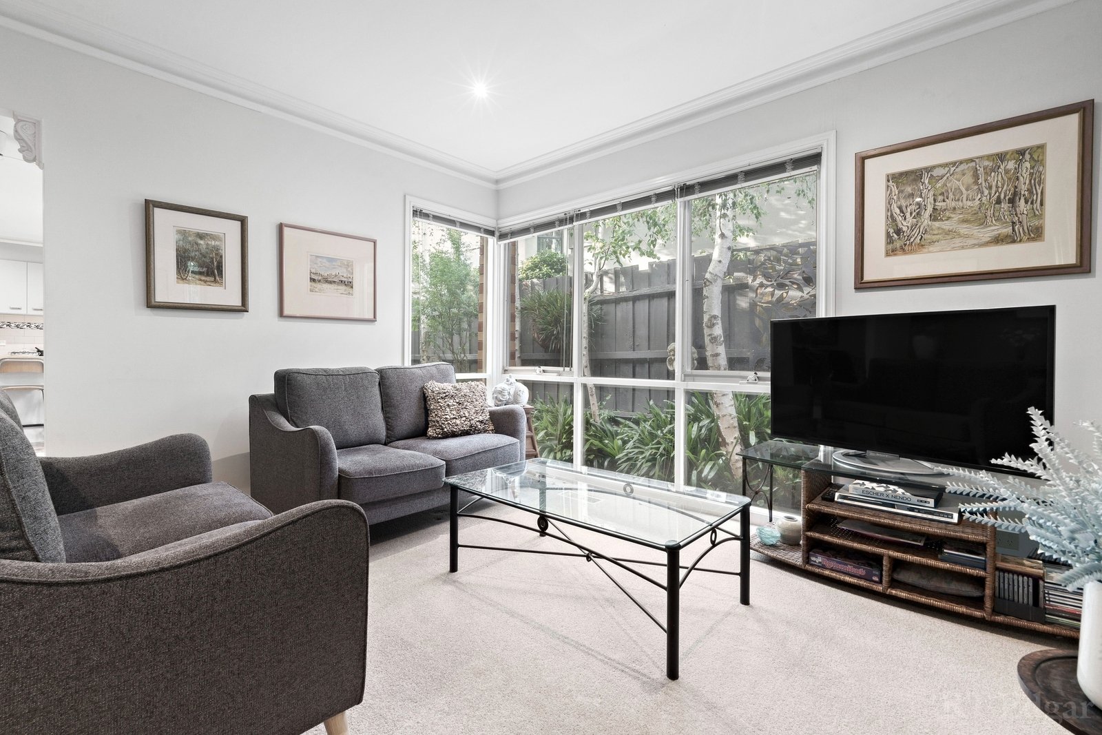 Property Gallery Thumbnail 3