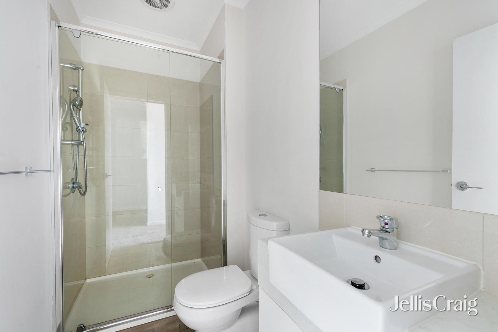 1/67 Haig Street, Heidelberg Heights image 7