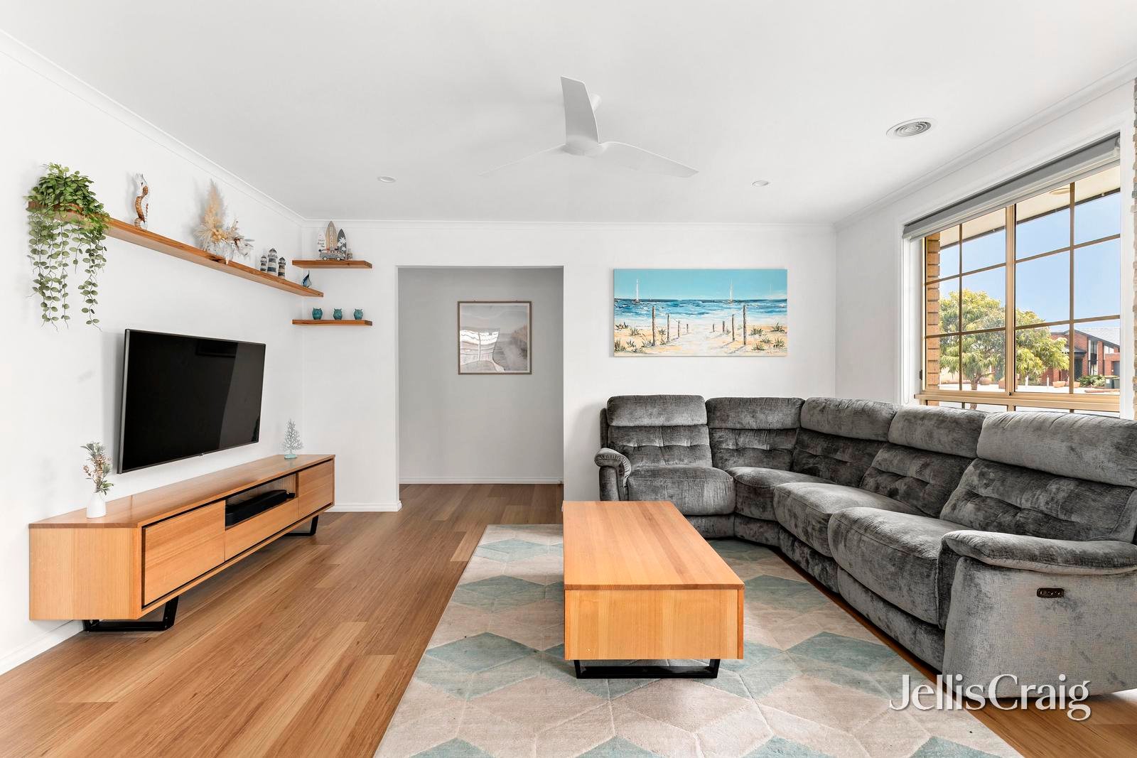 1/67 Lady Nelson Way, Keilor Downs image 2