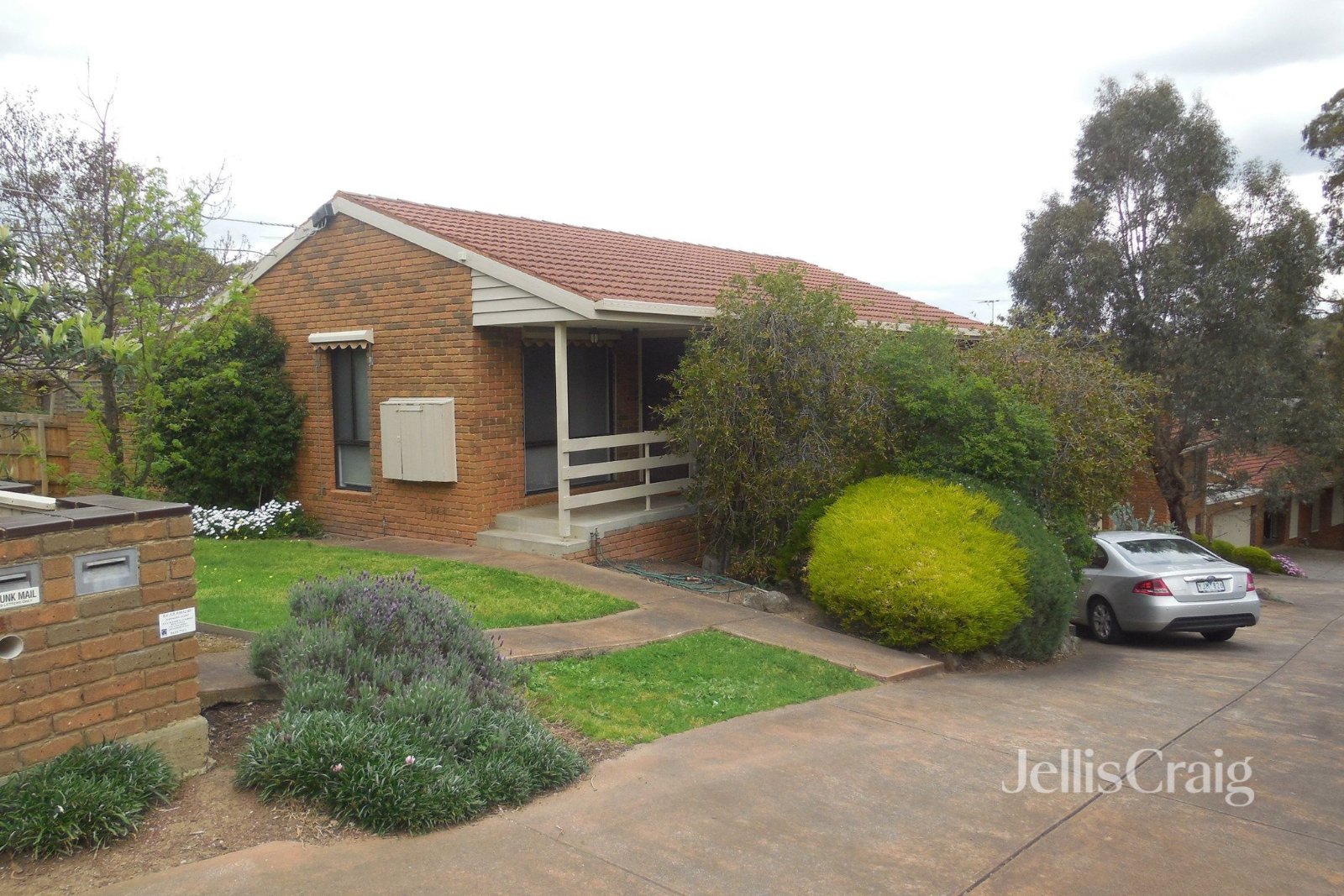1/67 Nell Street, Greensborough image 1