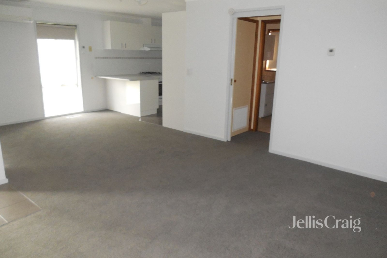 1/67 Nell Street, Greensborough image 2