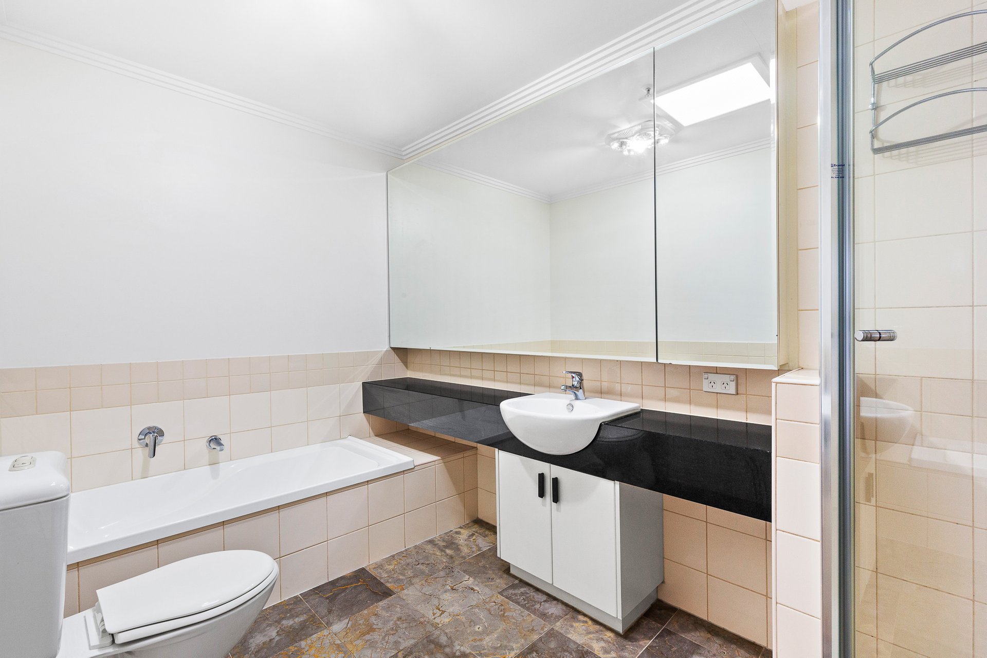 Property Gallery Thumbnail 8