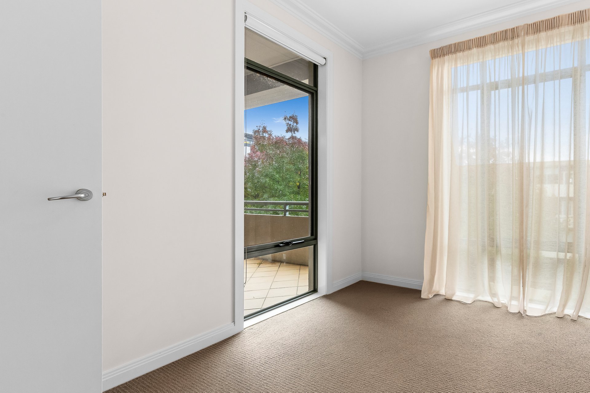 Property Gallery Thumbnail 7
