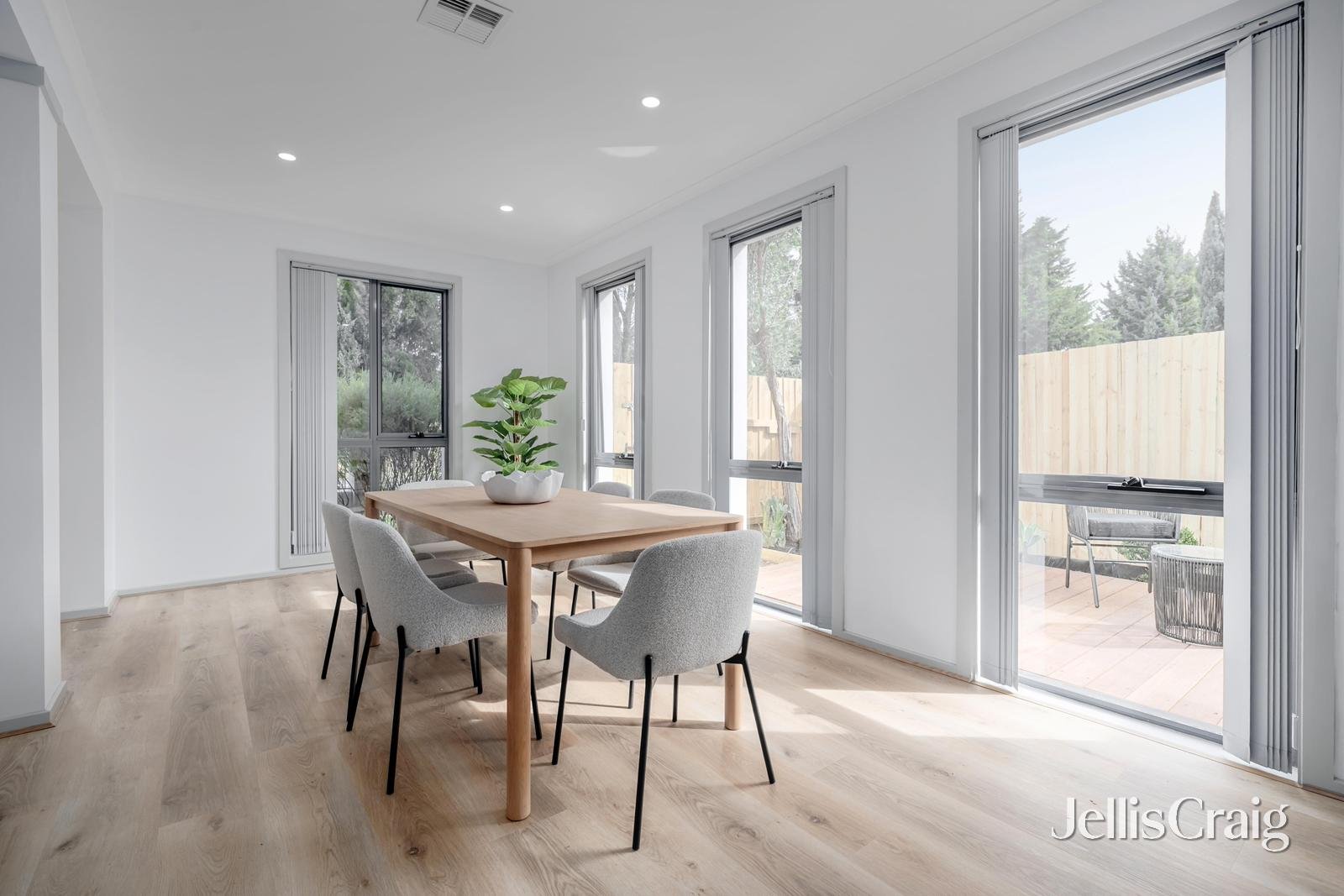 1/671 High Street Road Road, Glen Waverley image 3