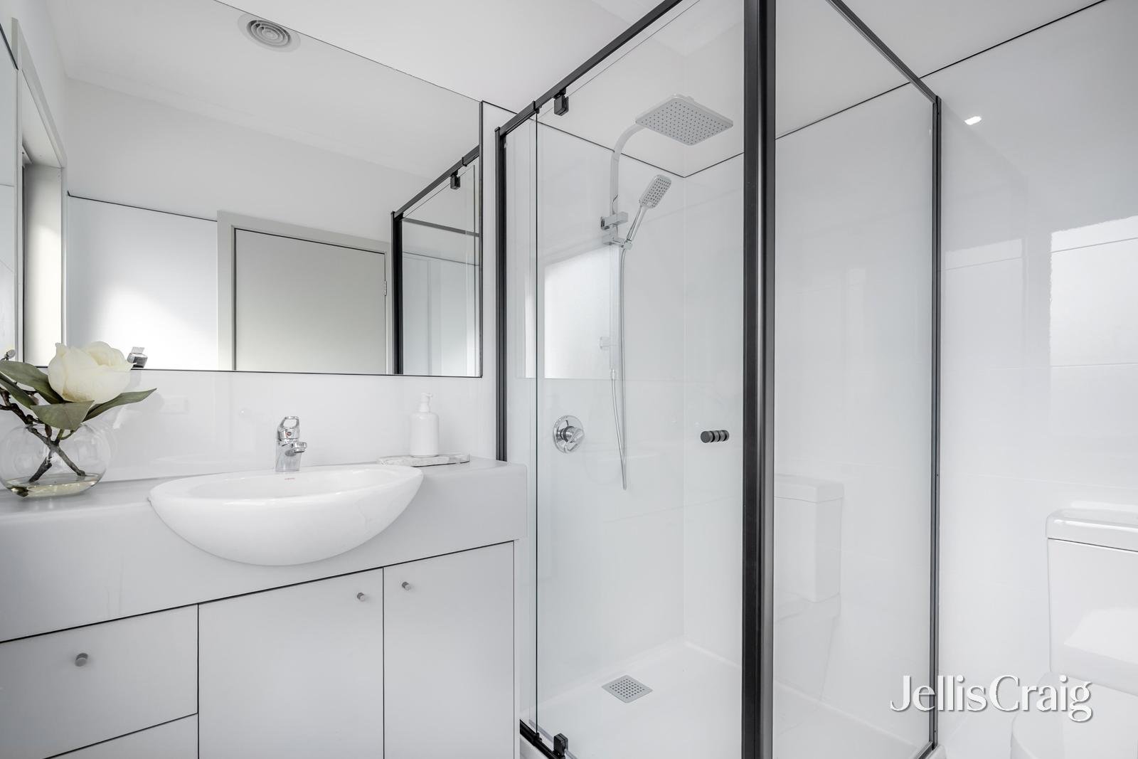 1/671 High Street Road Road, Glen Waverley image 9