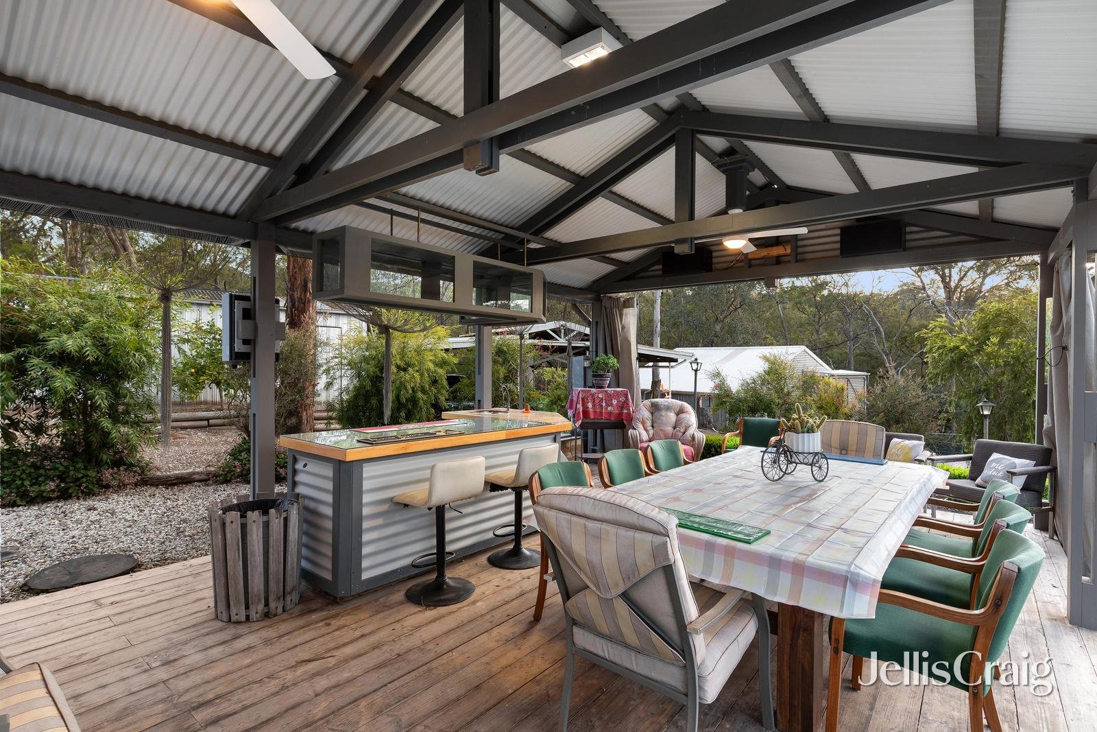 1672 Eltham-Yarra Glen Road, Christmas Hills image 12