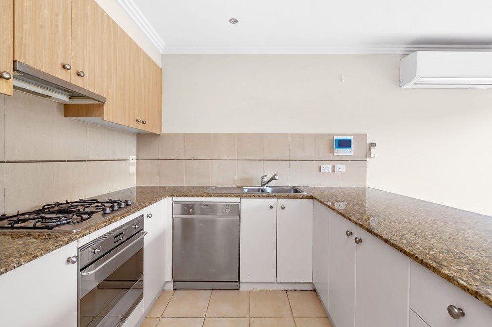 16/781 Whitehorse Road, Mont&nbsp;Albert image 2